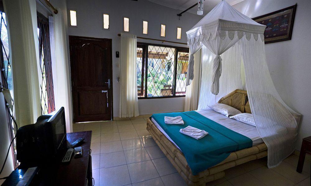 Segara Anak Bungalow & Restaurant Kuta  Kültér fotó