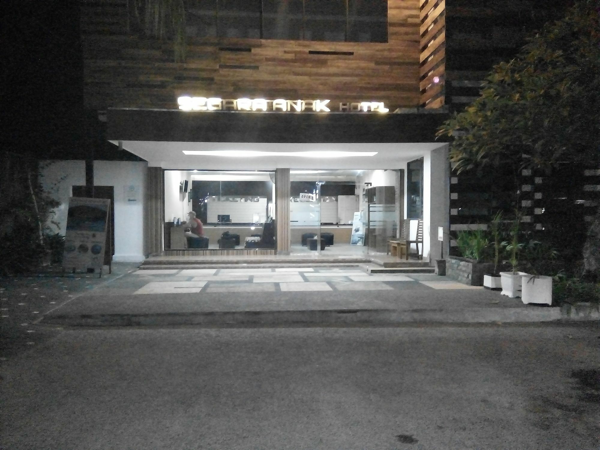 Segara Anak Bungalow & Restaurant Kuta  Kültér fotó