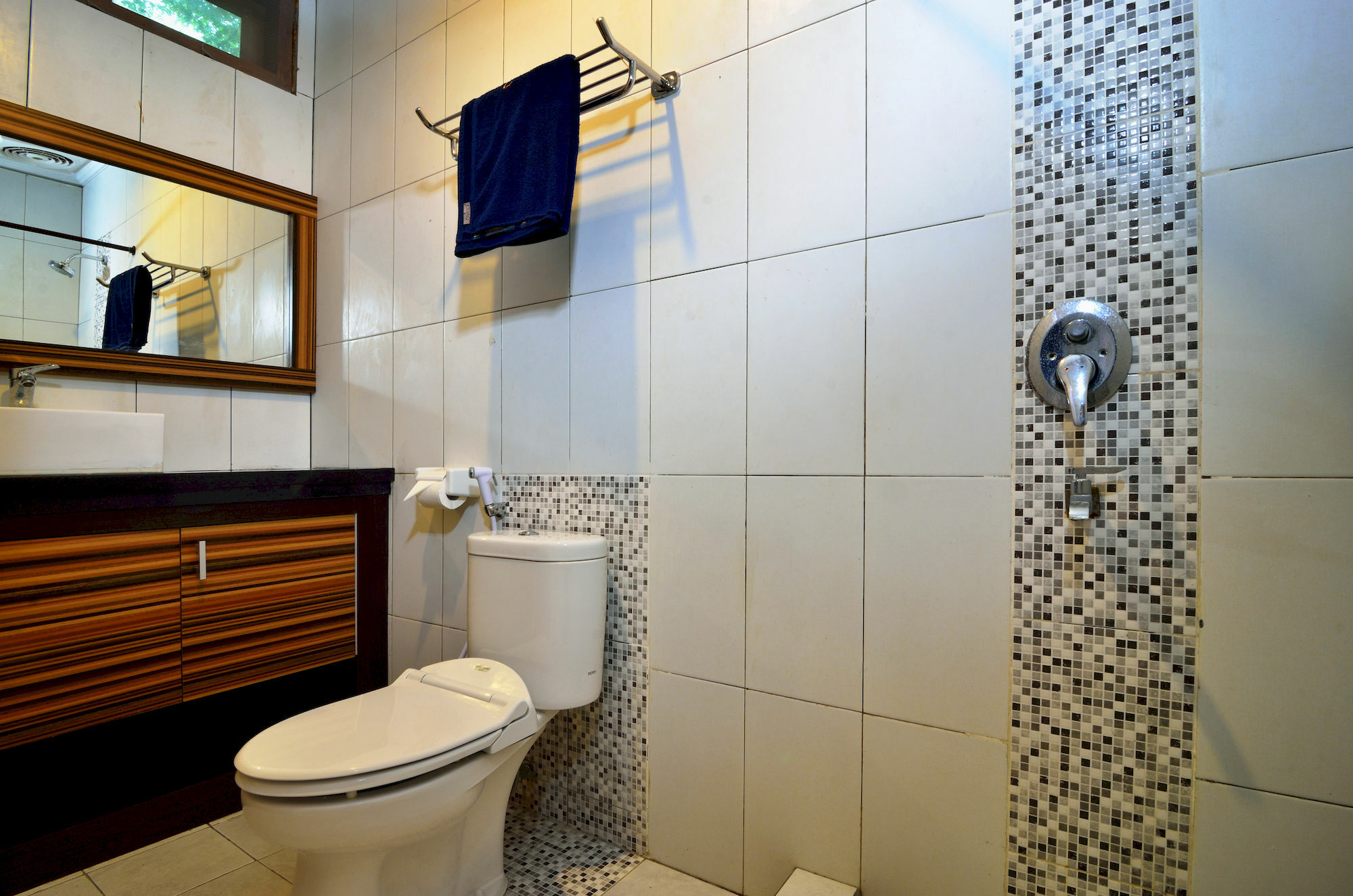 Segara Anak Bungalow & Restaurant Kuta  Kültér fotó