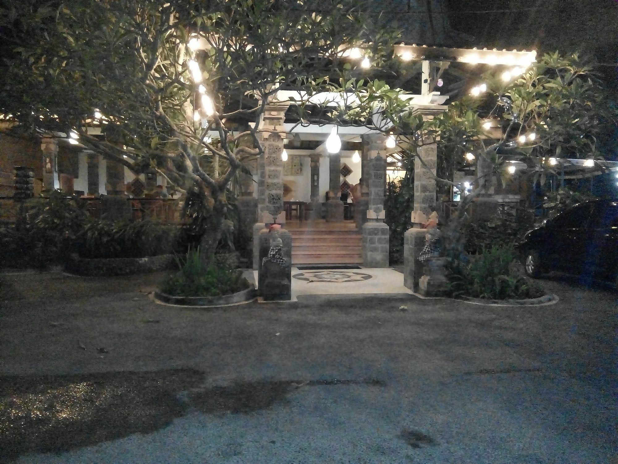 Segara Anak Bungalow & Restaurant Kuta  Kültér fotó